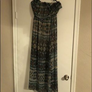 Sleeveless long dress